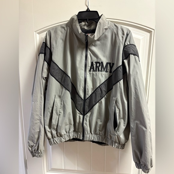 US Army IPFU Jacket Mens Sm Short Gray Reflective Full Zip Training Windbreaker - Picture 1 of 8